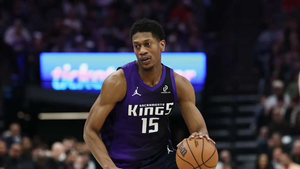 De’Andre Hunter to become third Kings starter to undergo season-ending surgery amid franchise-record losing streak