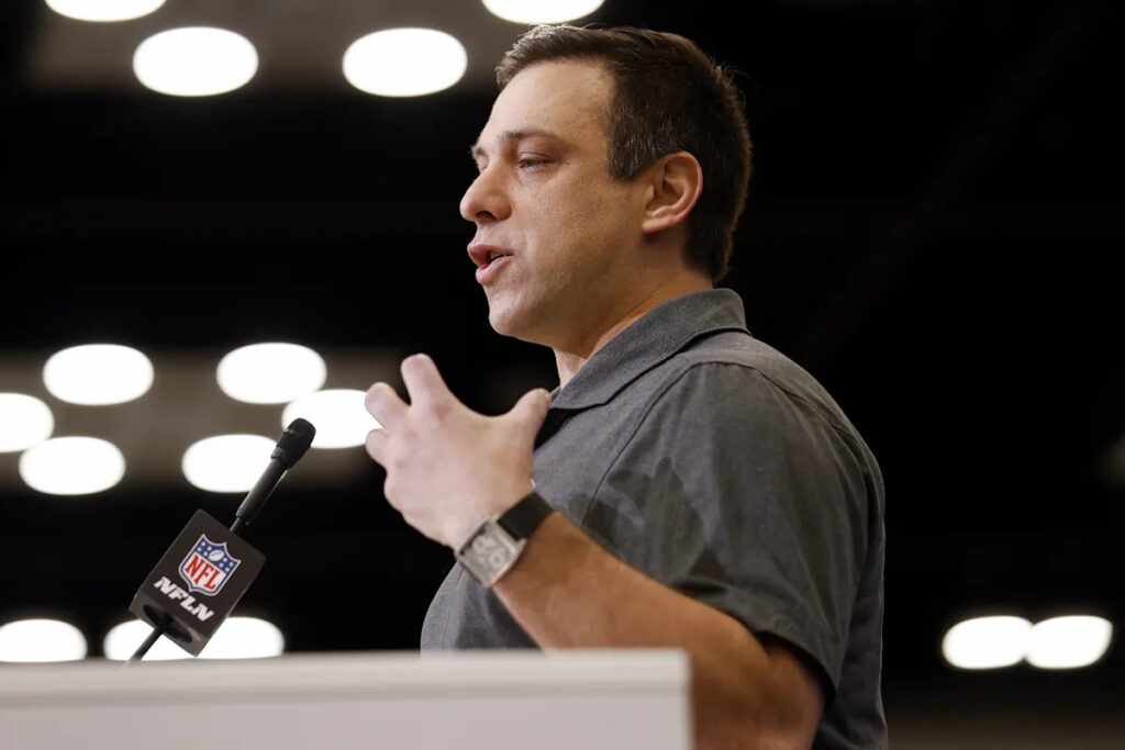 NFL sets the 2026 salary cap. Here’s where the Chiefs stand