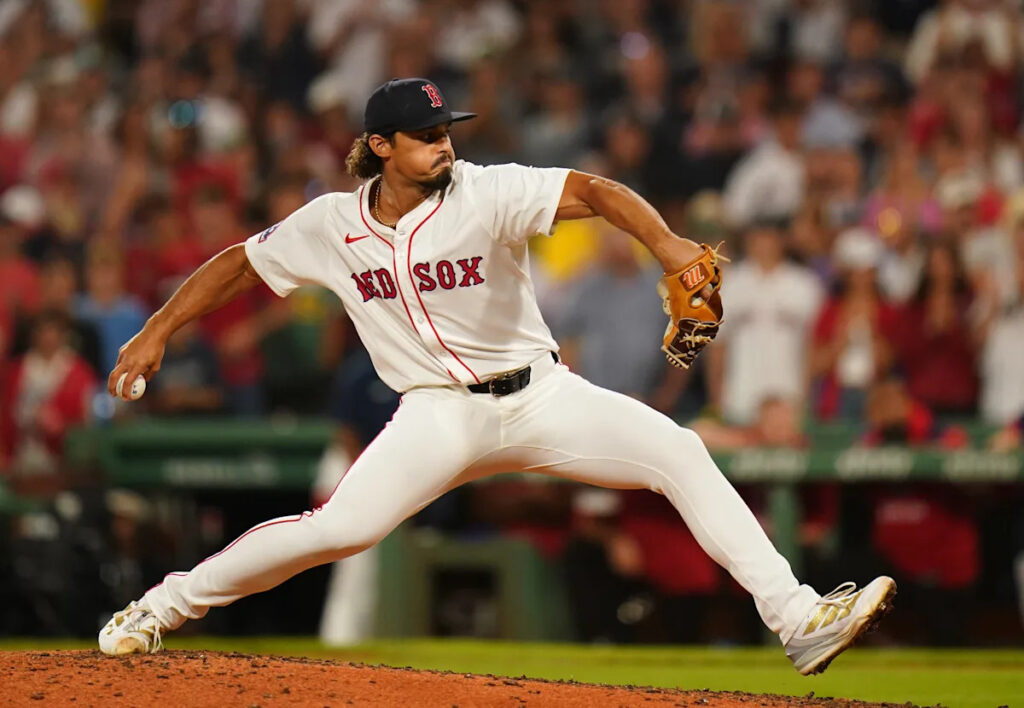 White Sox address pitching gaps with Jordan Hicks and David Sandlin