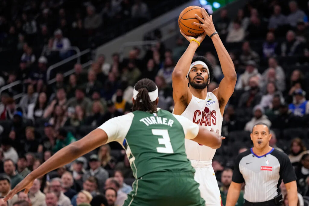 Shorthanded Cavs fall to Bucks 118-116 despite impressive performance from Jarrett Allen