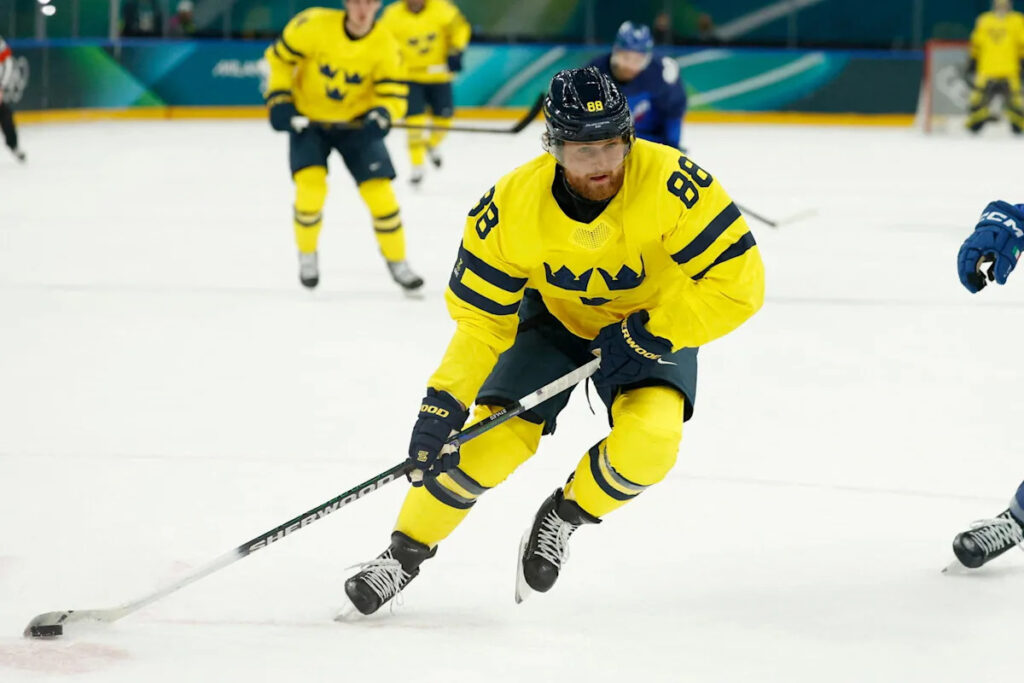 Maple Leafs’ William Nylander Expected To Play Against Finland After Missing Another Team Sweden Practice