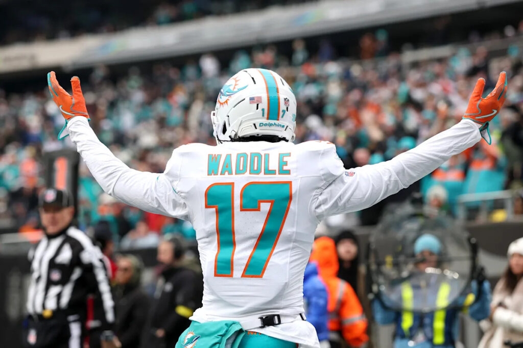 Dolphins trade Jaylen Waddle to Broncos – The Splash Zone 3/18/26