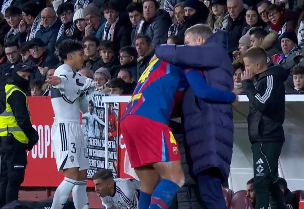 Ronald Araujo explains celebration with Hansi Flick after return to Barcelona XI