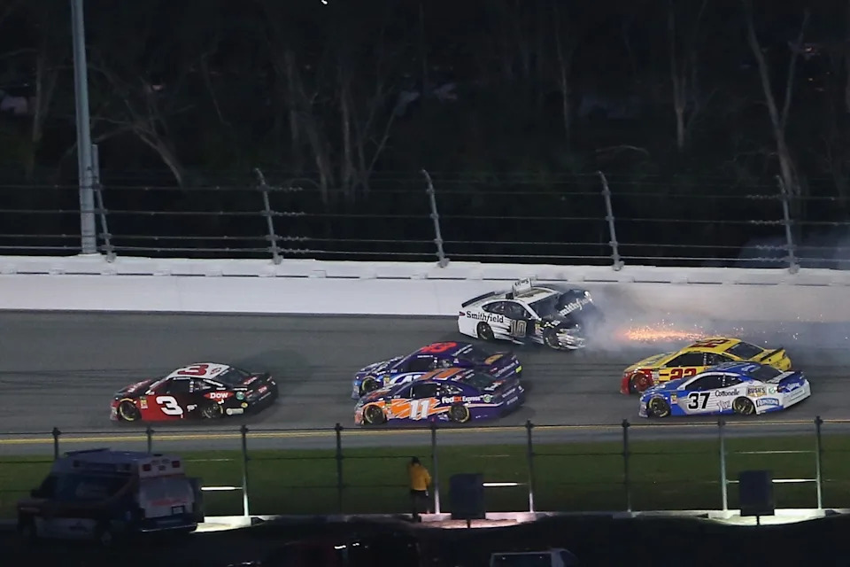 Aric Almirola wrecks from the lead