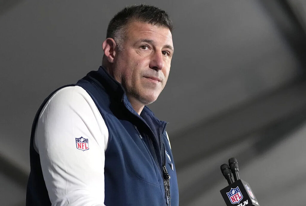Mike Vrabel leads strong Patriots contingent at Boston College Pro Day
