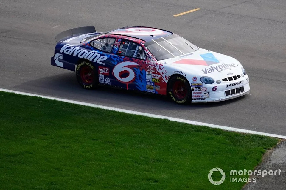 #6 Mark Martin Valvoline Ford