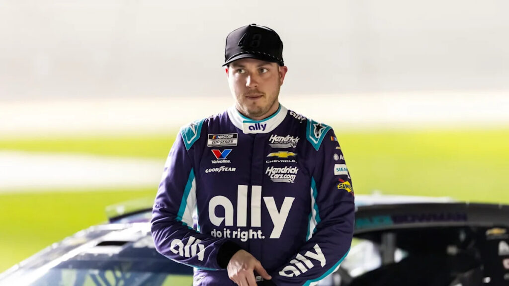 Alex Bowman sidelined for at least 3 more NASCAR races as vertigo symptoms linger