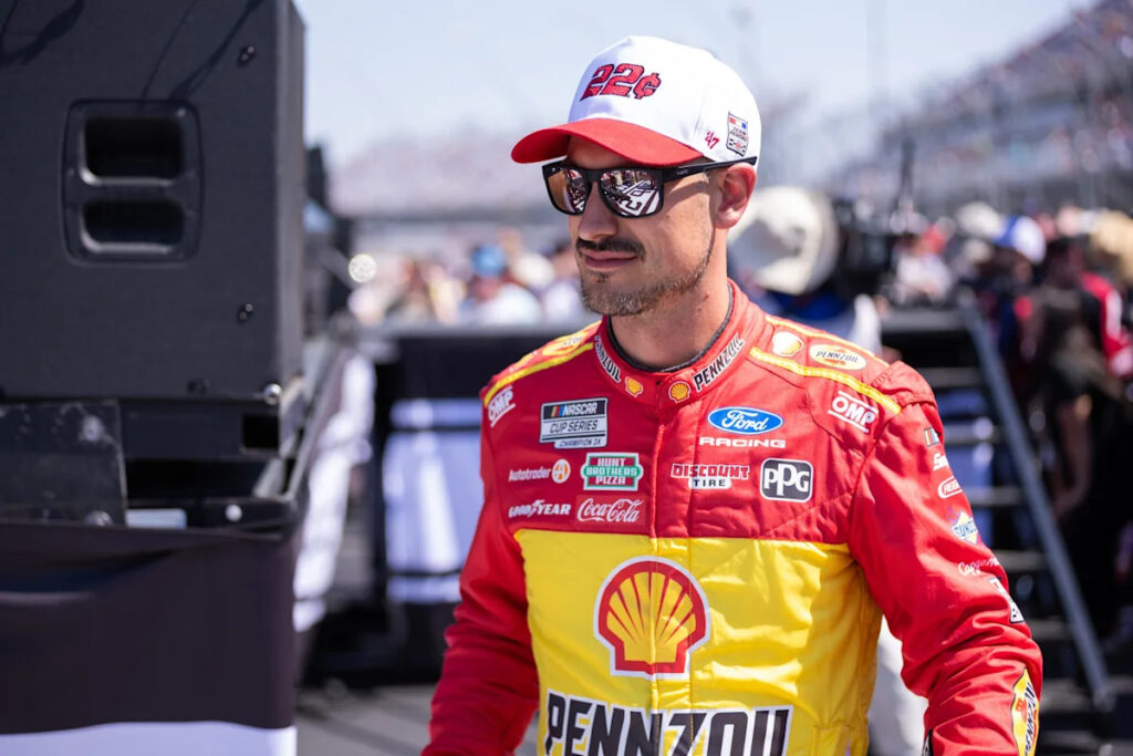 Joey Logano’s miserable race at Darlington puts him on Chase bubble