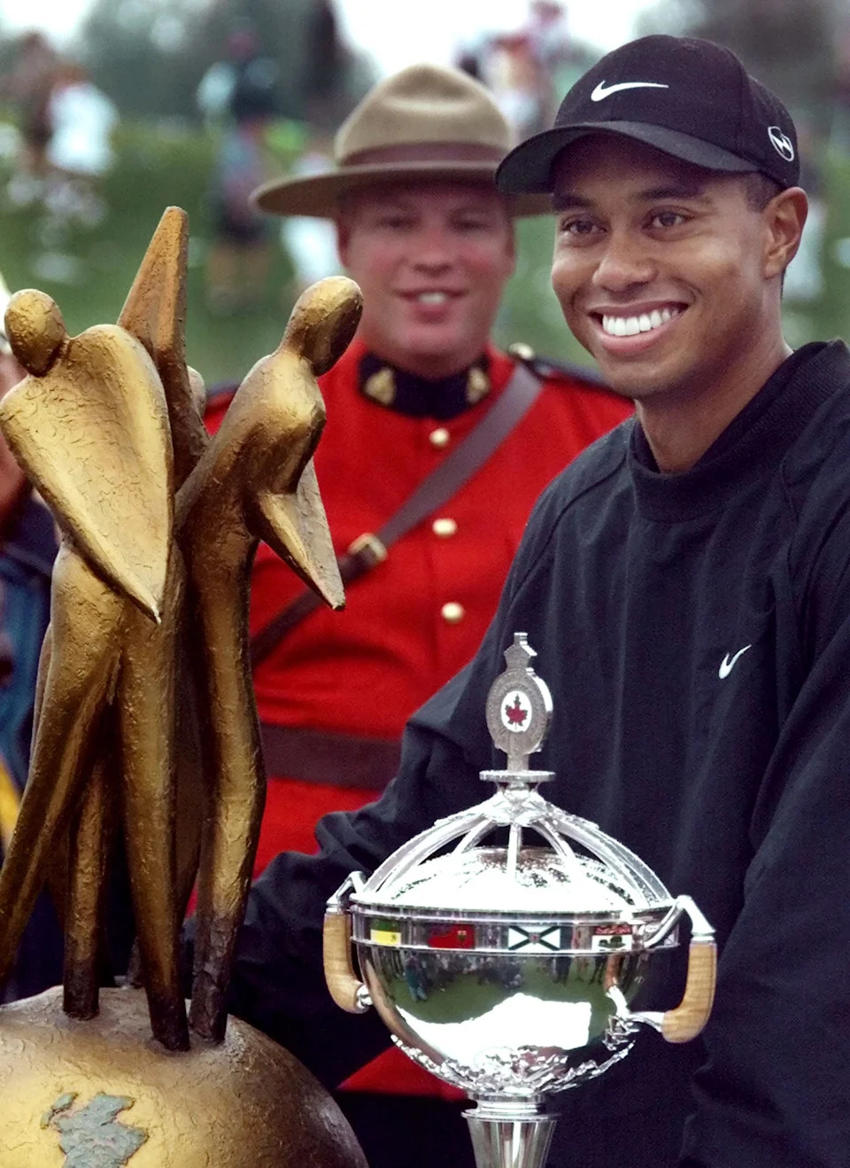 Under the watch of a member of the Royal Canadian Mounted Police, Tiger Woods won the 2000 Canadian Open. He joined Lee Trevino as the only golfers to sweep the three national championships (U.S., British and Canadian) in the same year.