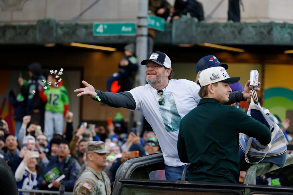 7-round Seahawks mock draft: John Schneider trades down, stocks up big