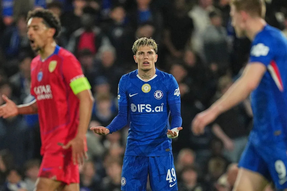 Alejandro Garnacho reacts during the second leg at Stamford Bridge (AP)