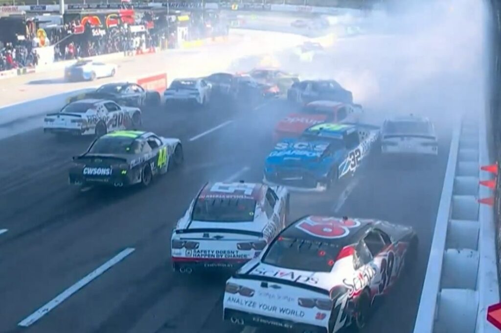 Missed shift triggers red flag pileup in Martinsville NASCAR O’Reilly race Missed shift triggers red flag pileup in Martinsville NASCAR O’Reilly race