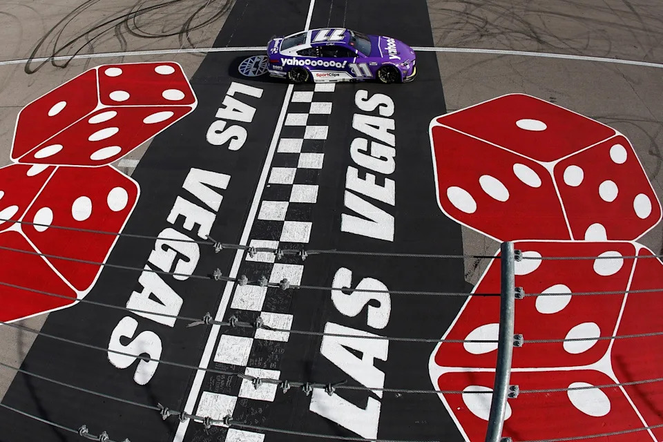 Denny Hamlin, Joe Gibbs Racing