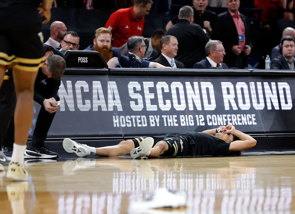 5 worst moments of March Madness Round 2, from Tyler Tanner’s miss to Kentucky flop