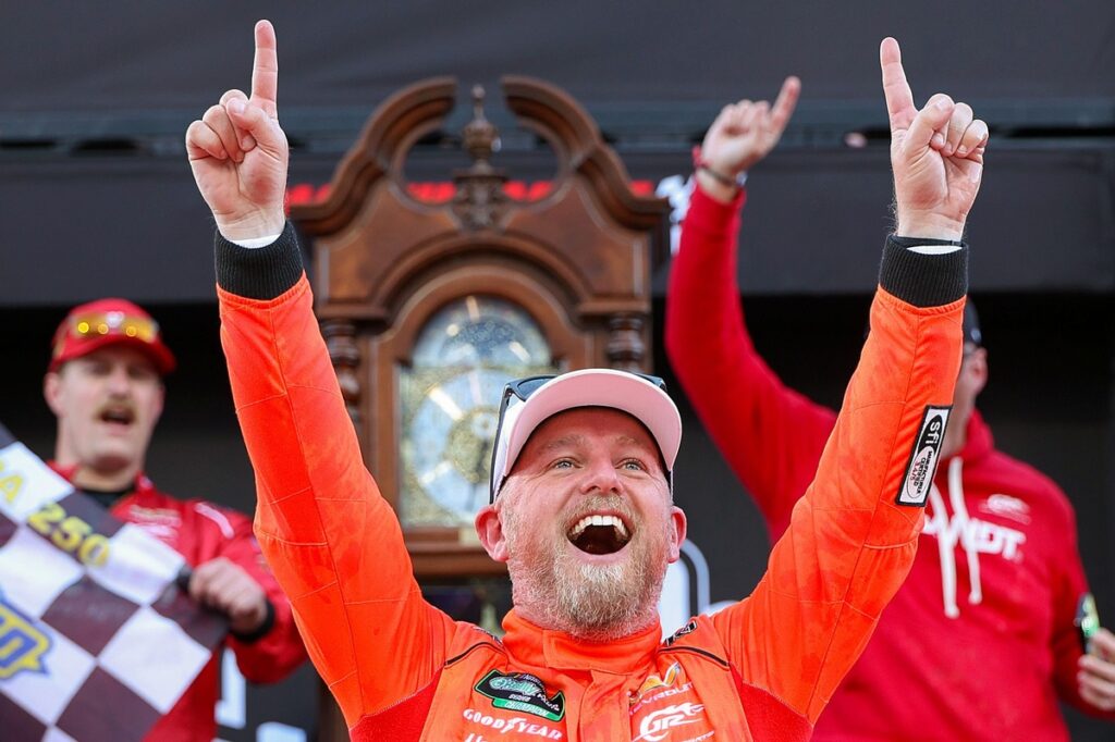 Justin Allgaier victorious in wild NASCAR O’Reilly race at Martinsville Justin Allgaier victorious in wild NASCAR O’Reilly race at Martinsville