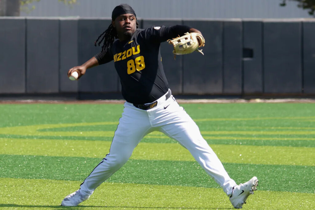 Aggies complete the dominant road sweep over Missouri behind early inning offense