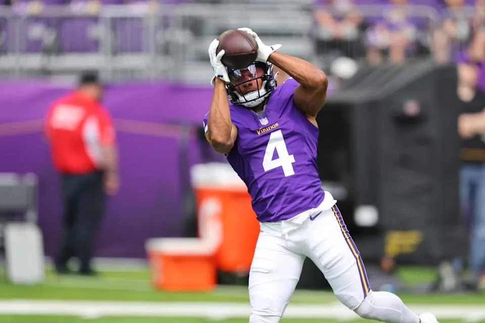 Rondale Moore of the Minnesota Vikings warms up before an NFL Preseason 2025 game on August 9, 2025 in Minneapolis, Minnesota. Getty Images