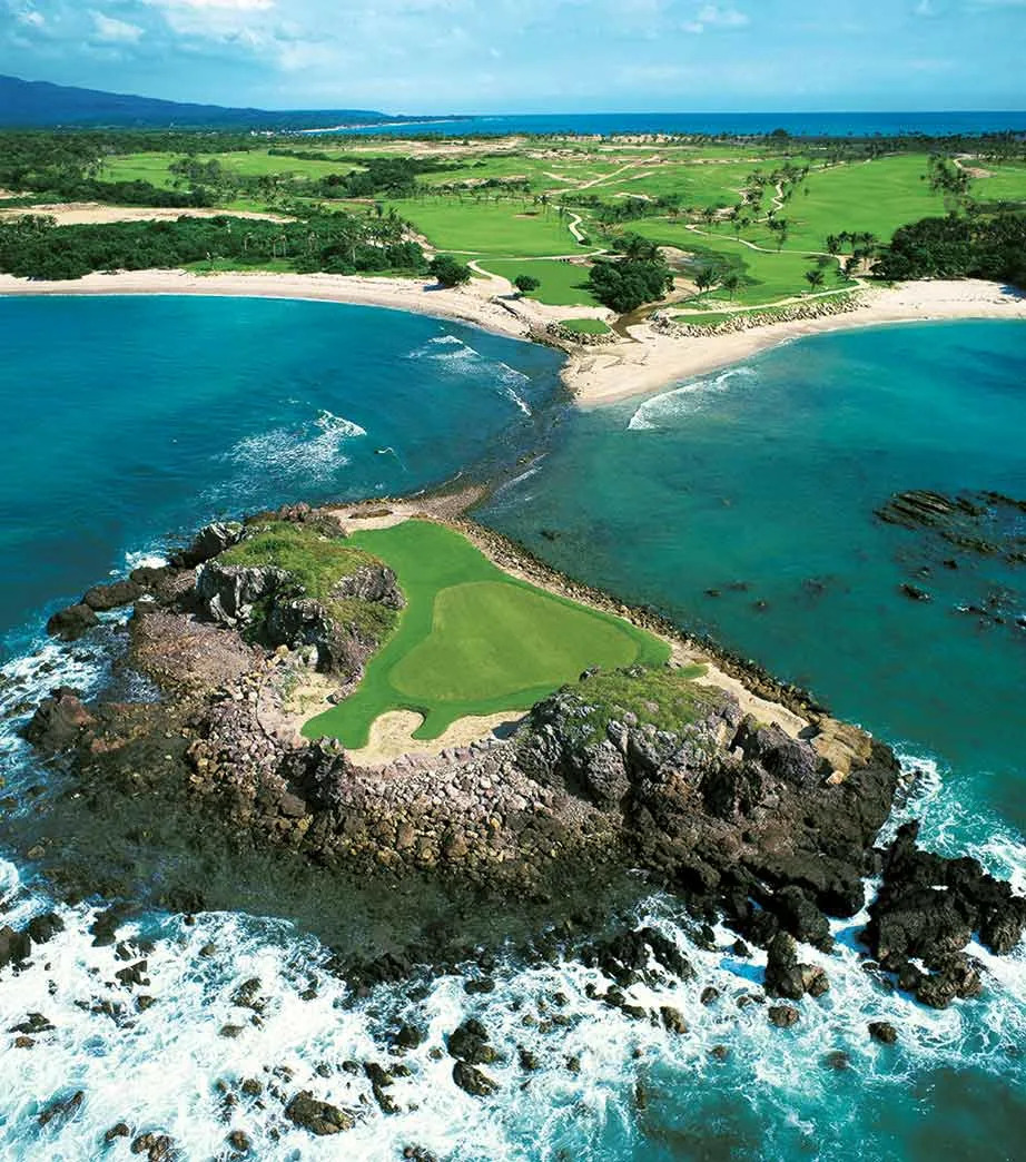 The Tail of the Whale, hole 3B, at the Pacifico Course.