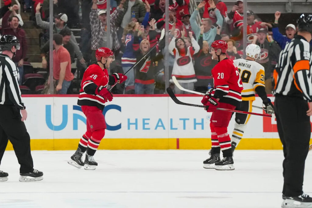 Islanders Eye Standings Jump As Penguins Fall In Crosby’s Return