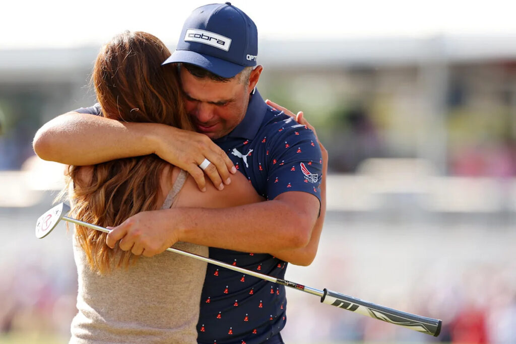 Gary Woodland grabs emotional first PGA Tour win after brain surgery, PTSD diagnosis: ‘Just keep fighting’