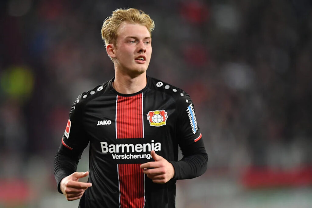 Fernando Carro keen to welcome Julian Brandt back to Bayer 04 Leverkusen Fernando Carro keen to welcome Julian Brandt back to Bayer 04 Leverkusen