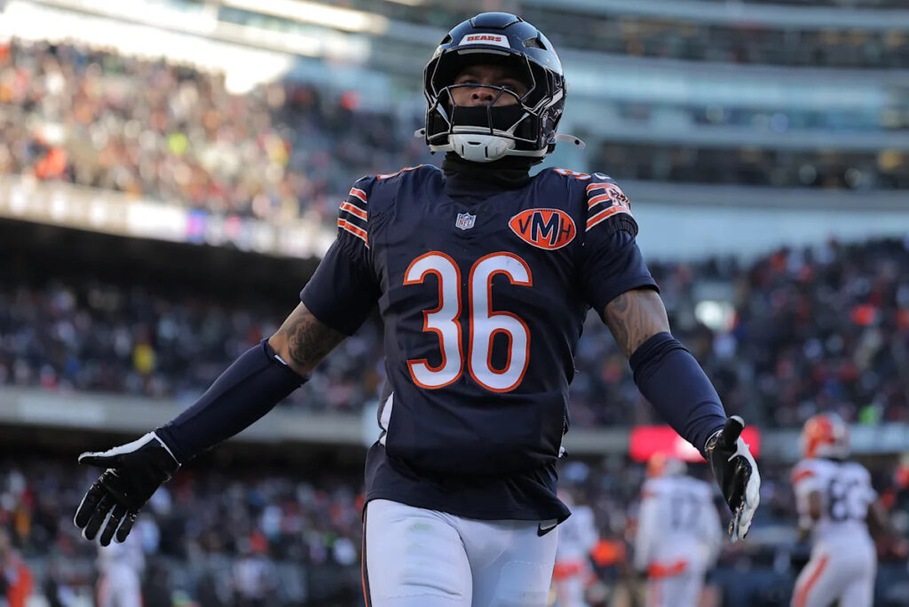 Colts reportedly add Bears free agent safety and special teamer