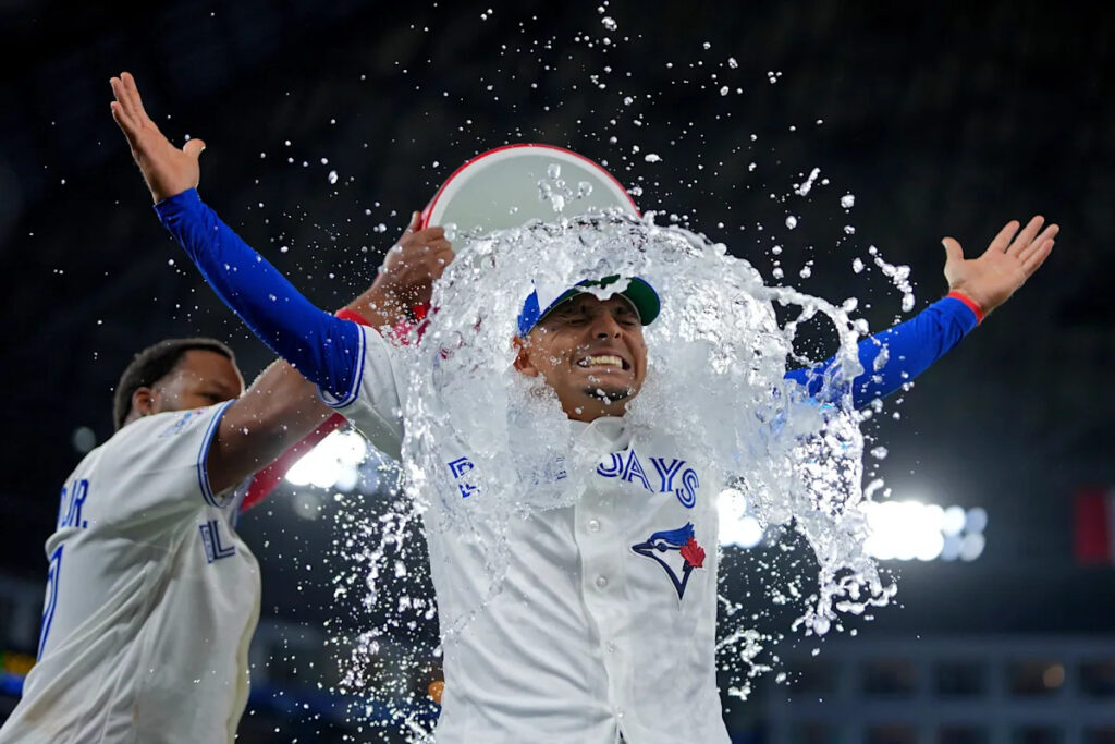 Blue Jays Start Season Dramatically, Walk Off the A’s