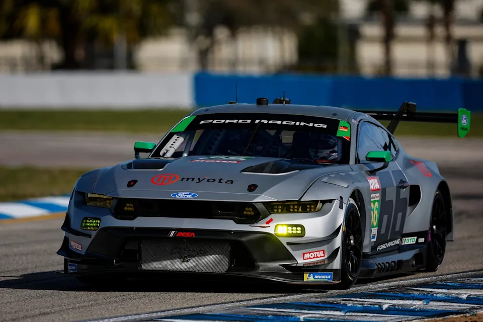 #66 Gradient Racing Ford Mustang GT3: Jake Walker, Till Bechtolsheimer, Joey Hand