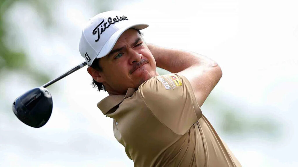 PGA Tour pro is 59 feet from hole. He finishes eight shots later