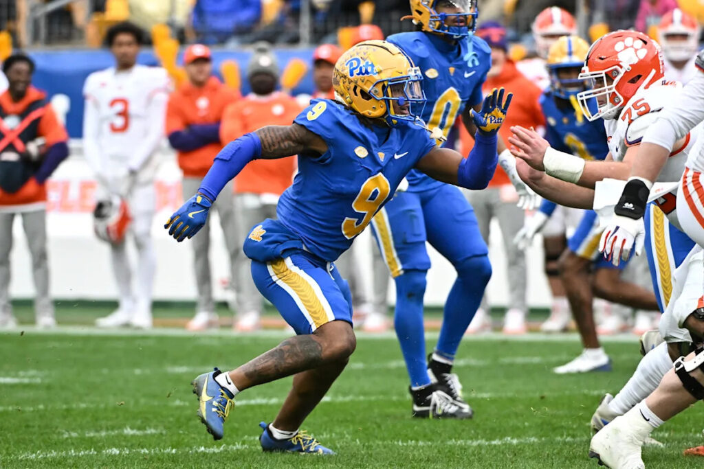 Steelers host Pitt linebacker to pre-draft visit