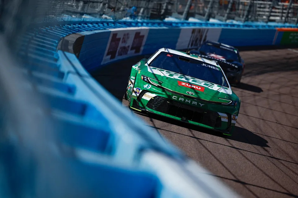 Erik Jones, Legacy Motor Club