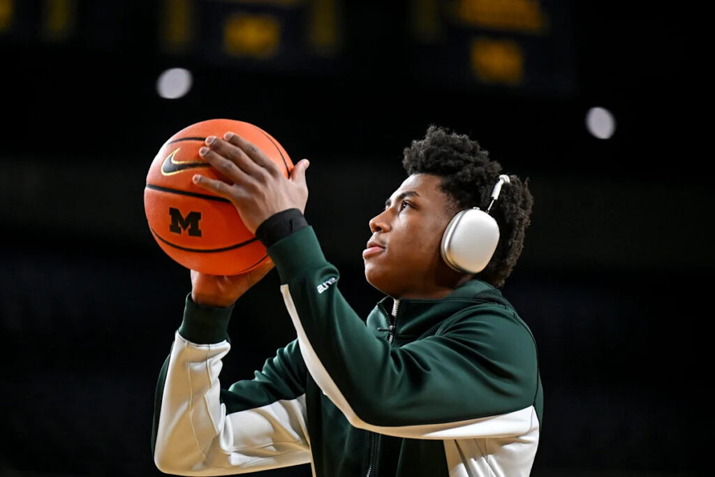 He did it again. Jeremy Fears Jr. kicks another opponent in the groin