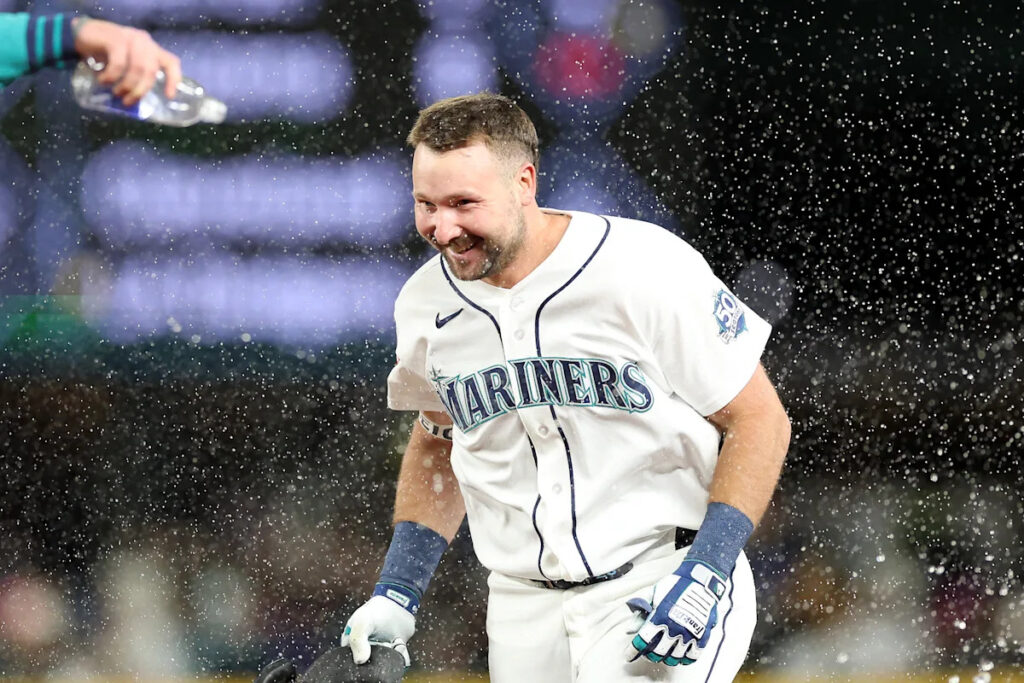 Mariners win first walk-off of the season, 2-1 over Yankees