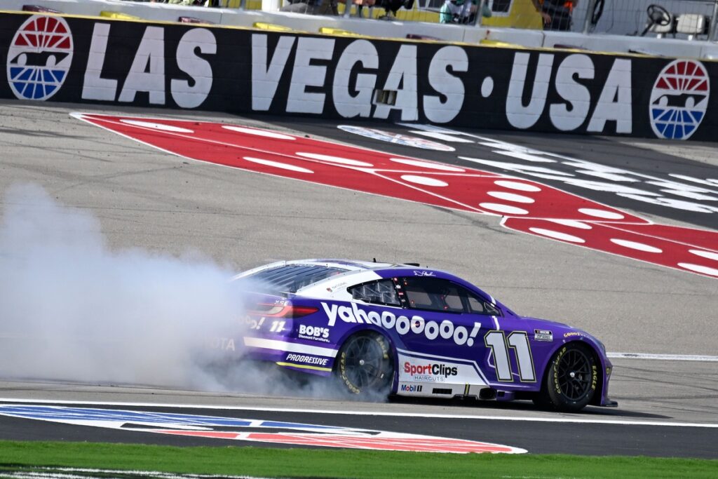 Winners and losers from a very clean NASCAR Cup race at Las Vegas Winners and losers from a very clean NASCAR Cup race at Las Vegas