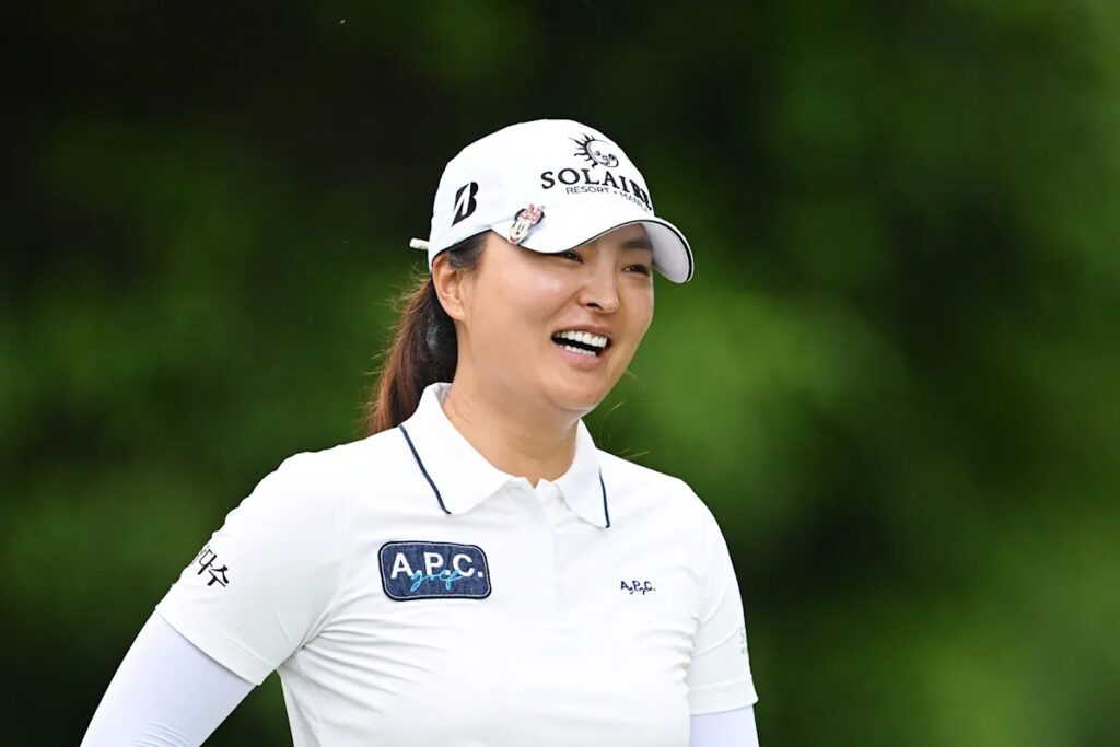 This once dominant No. 1 recently got married, then WD’d with injury This once dominant No. 1 recently got married, then WD’d with injury