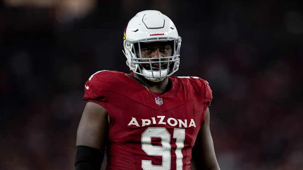Cardinals to re-sign DL L.J. Collier