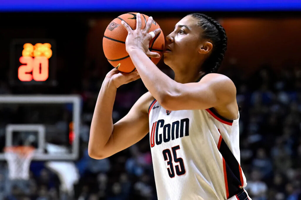 UConn women roll past Georgetown in Big East tournament opener 84-39