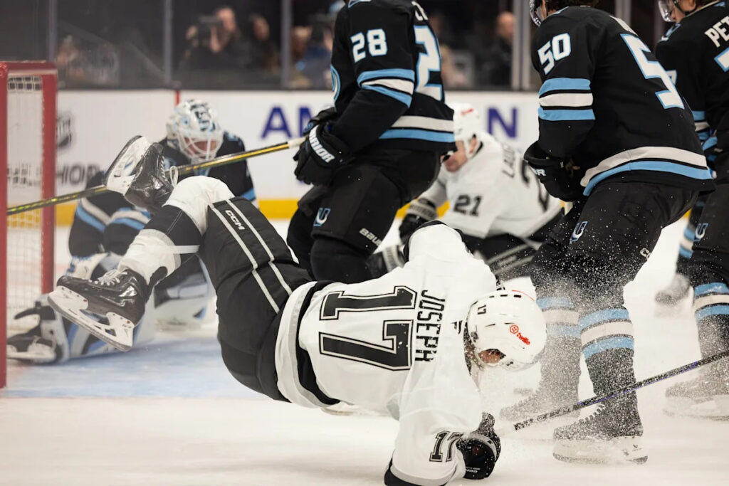 Schmaltz scores in OT to give the Mammoth a 4-3 victory over the Kings