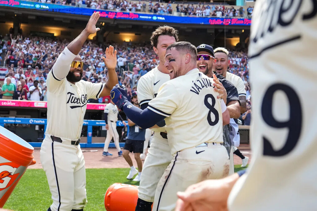 New Backup Plan? Astros sign Catcher Christian Vazquez