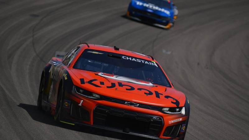 Time for Chevrolet to Panic? NASCAR Insider Says “It’s Time to Worry” for Chevy Fans Time for Chevrolet to Panic? NASCAR Insider Says “It’s Time to Worry” for Chevy Fans