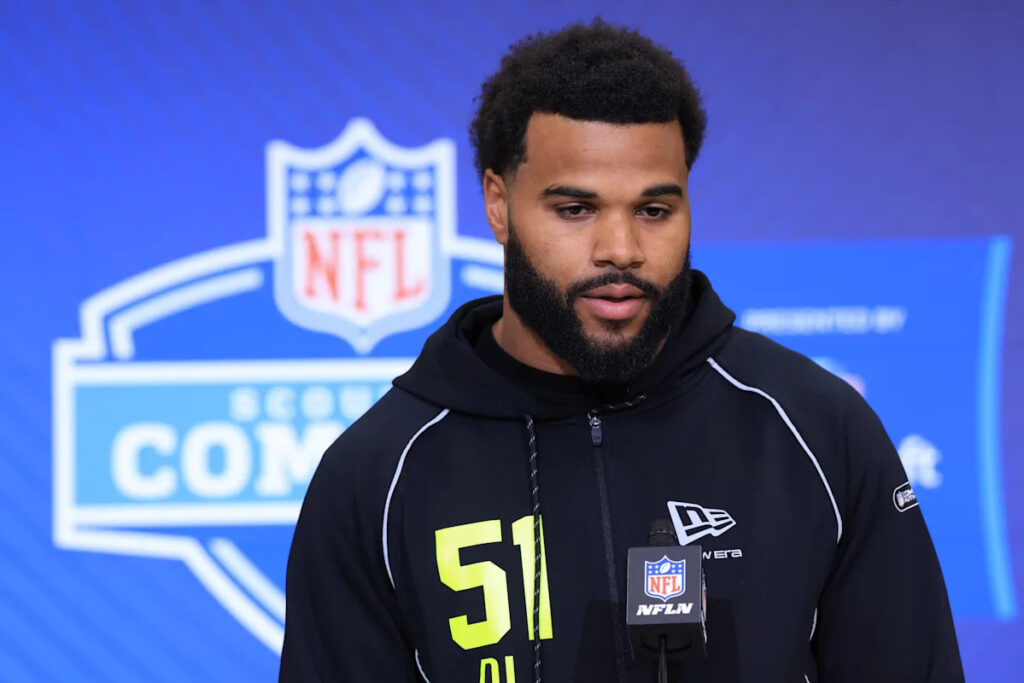 The 49ers have met with a pass rusher consistently mocked in the 1st round