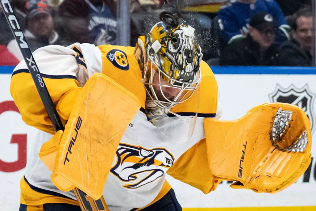 Forsberg scores twice including in OT to lift Predators over Blackhawks for a 4th straight win