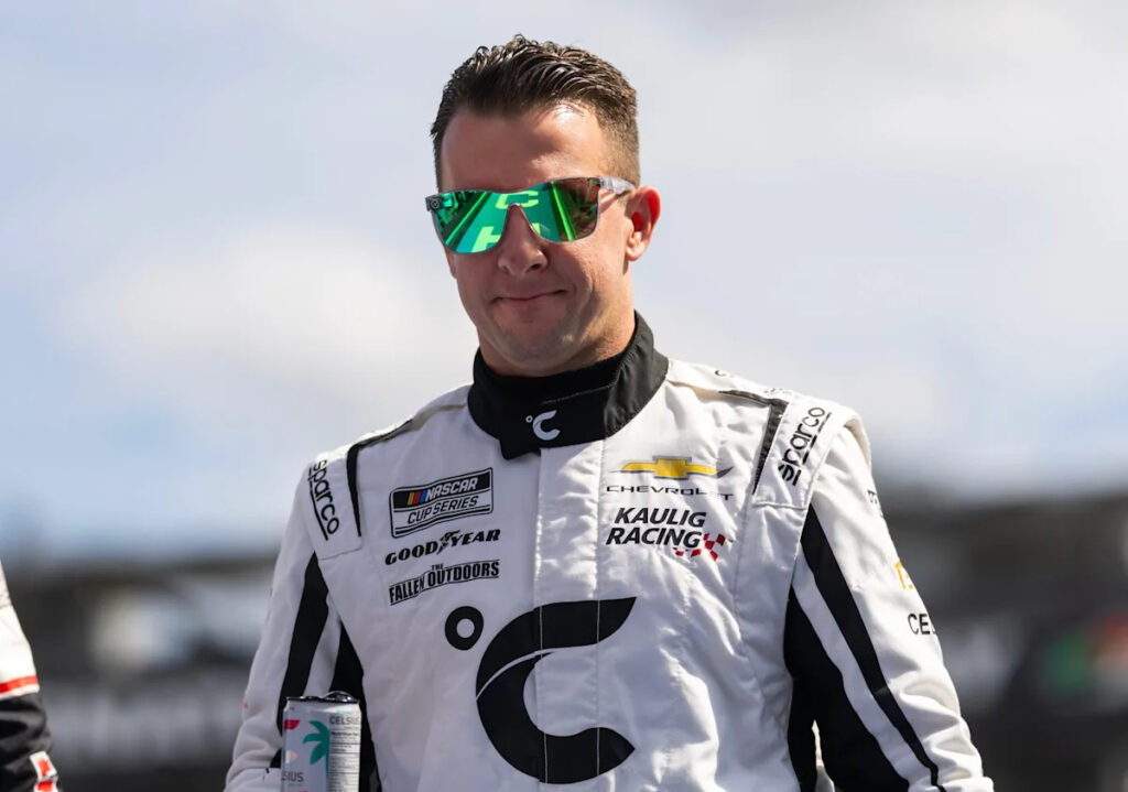 A.J. Allmendinger replaces Daniel Dye in Truck race at Darlington