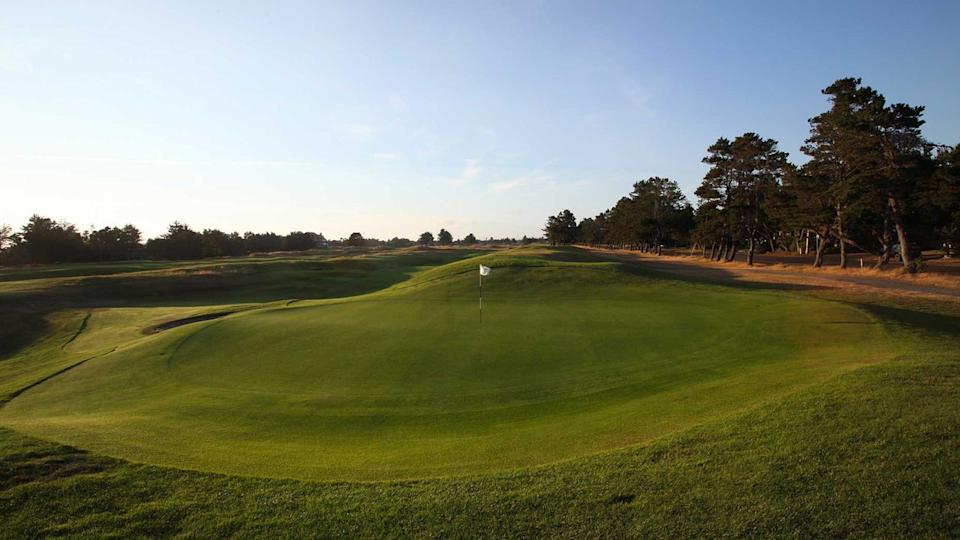 The 14th green at Gearhart.