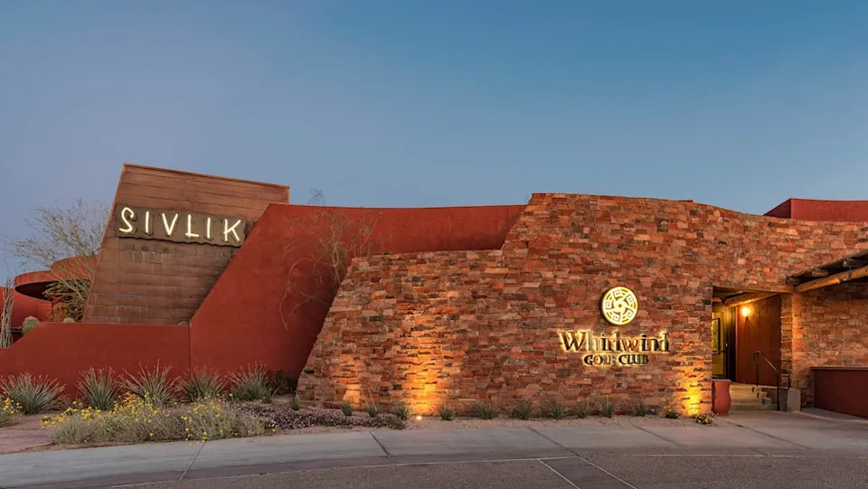 /content/dam/images/golfdigest/fullset/course-photos-for-places-to-play/Whirlwind clubhouse.jpg