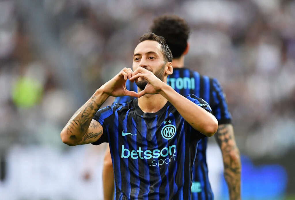 Report – Galatasaray Handed Major Transfer Boost As Inter Milan Put Turkey Megastar Up For Sale