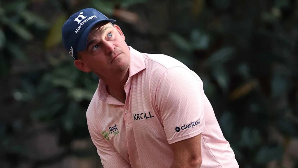 This pro waited to play scary par-3 17th at Players – in back of a van