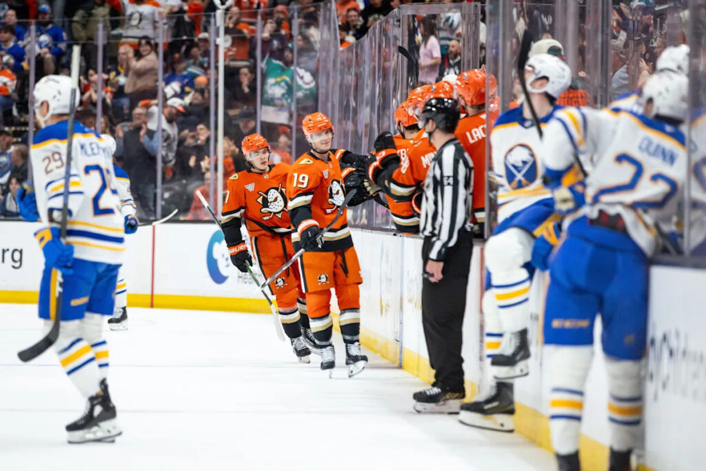 Ducks’ Terry scores in OT for 6-5 victory that ends road winning streaks for Lyon and Sabres Ducks’ Terry scores in OT for 6-5 victory that ends road winning streaks for Lyon and Sabres