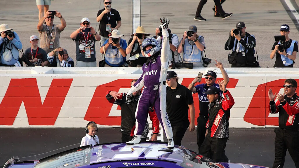 Tyler Reddick wins at Darlington in 4th NASCAR win this season for Michael Jordan’s team Tyler Reddick wins at Darlington in 4th NASCAR win this season for Michael Jordan’s team