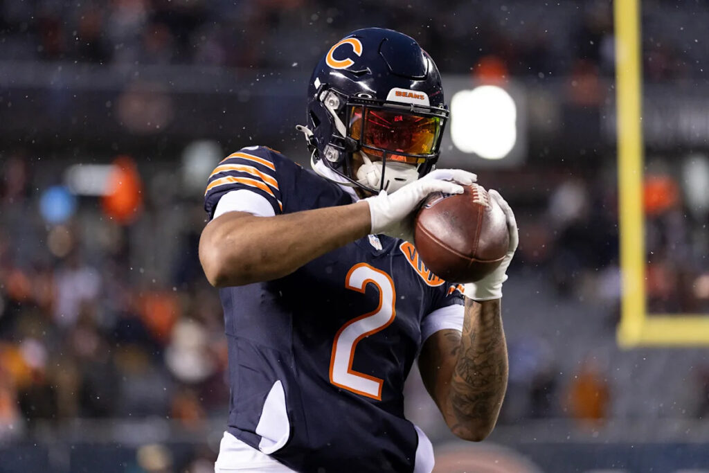 Bears reportedly trading WR DJ Moore to Bills